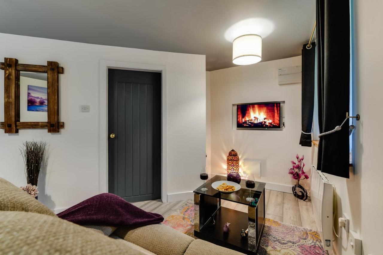 1 Bedroom Swinley Apartment L Free Parking L Wigan Royal Infirmary L Haigh Hall L Central Location מראה חיצוני תמונה