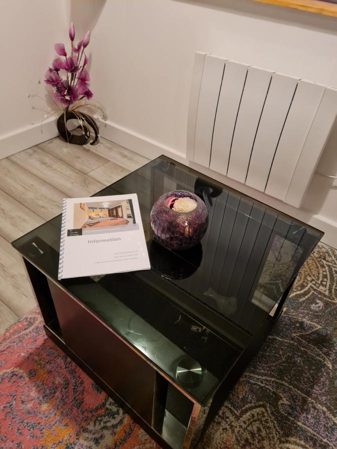1 Bedroom Swinley Apartment L Free Parking L Wigan Royal Infirmary L Haigh Hall L Central Location מראה חיצוני תמונה